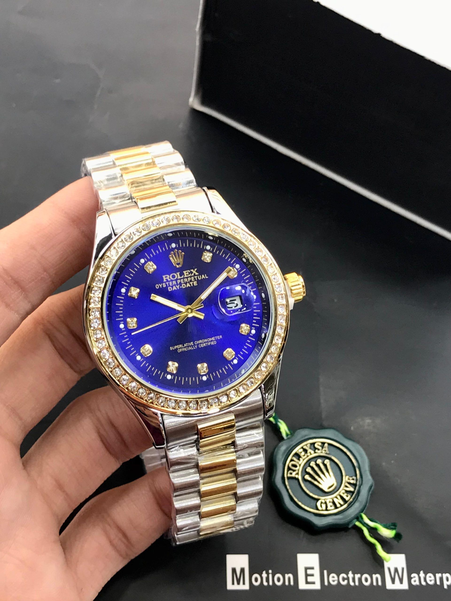 Diamond cut watch Karachi, chain model watch for women, luxury women’s watches Pakistan, stylish watches Shop2Door, diamond stone watches Karachi, women’s accessories Pakistan