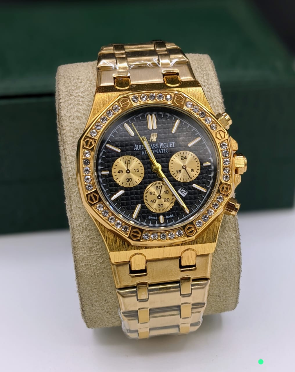 AP Diamonds Bezel Watch – Master Copy