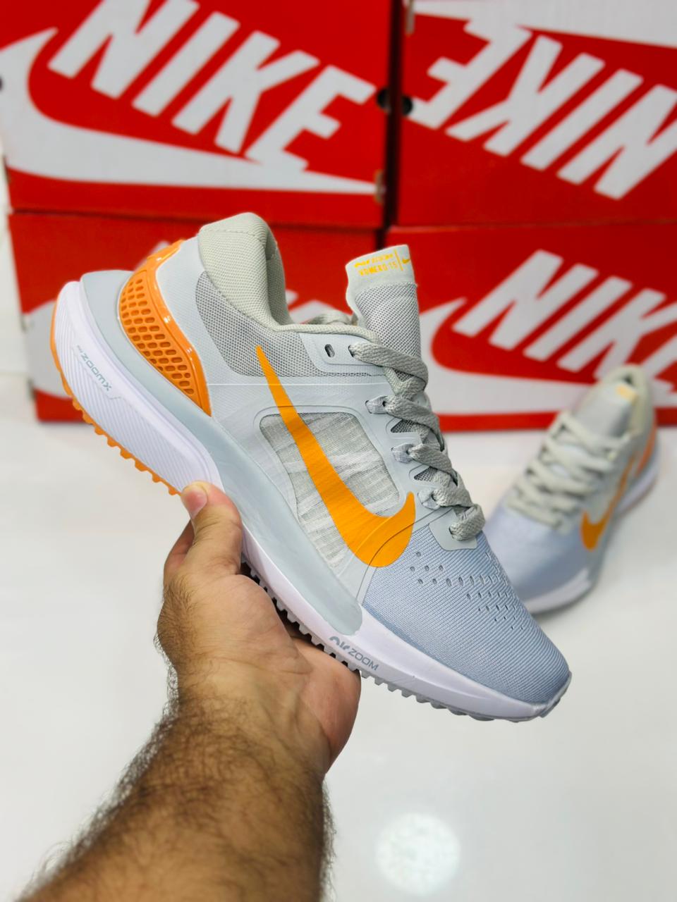 nike air zoom vomero 15 running shoes men pakistan