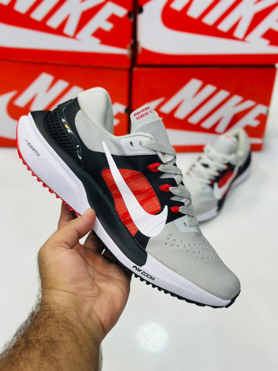 nike air zoom vomero 15 running shoes men pakistan