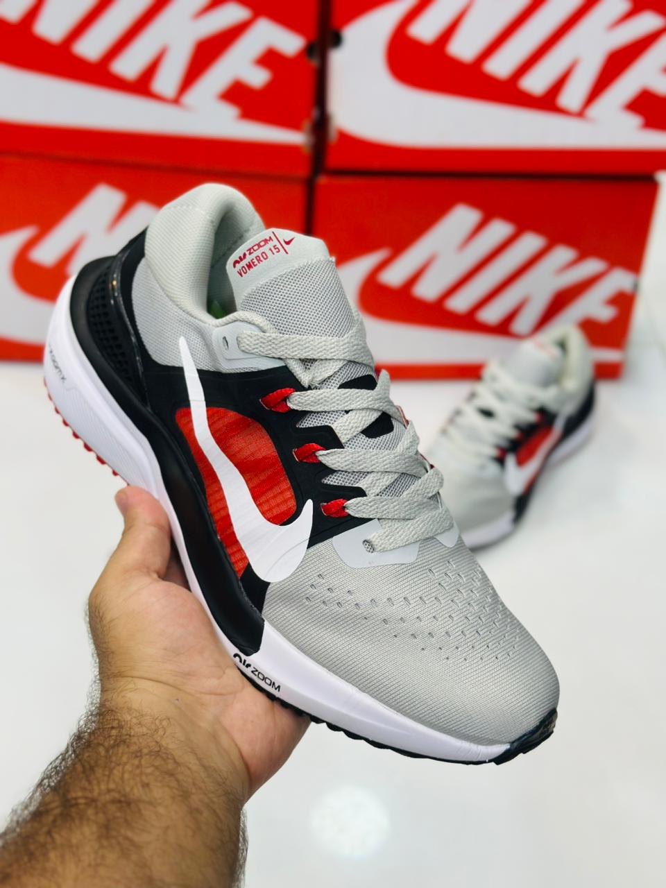 nike air zoom vomero 15 running shoes men pakistan