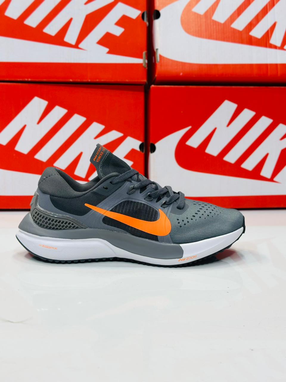 nike air zoom vomero 15 running shoes men pakistan