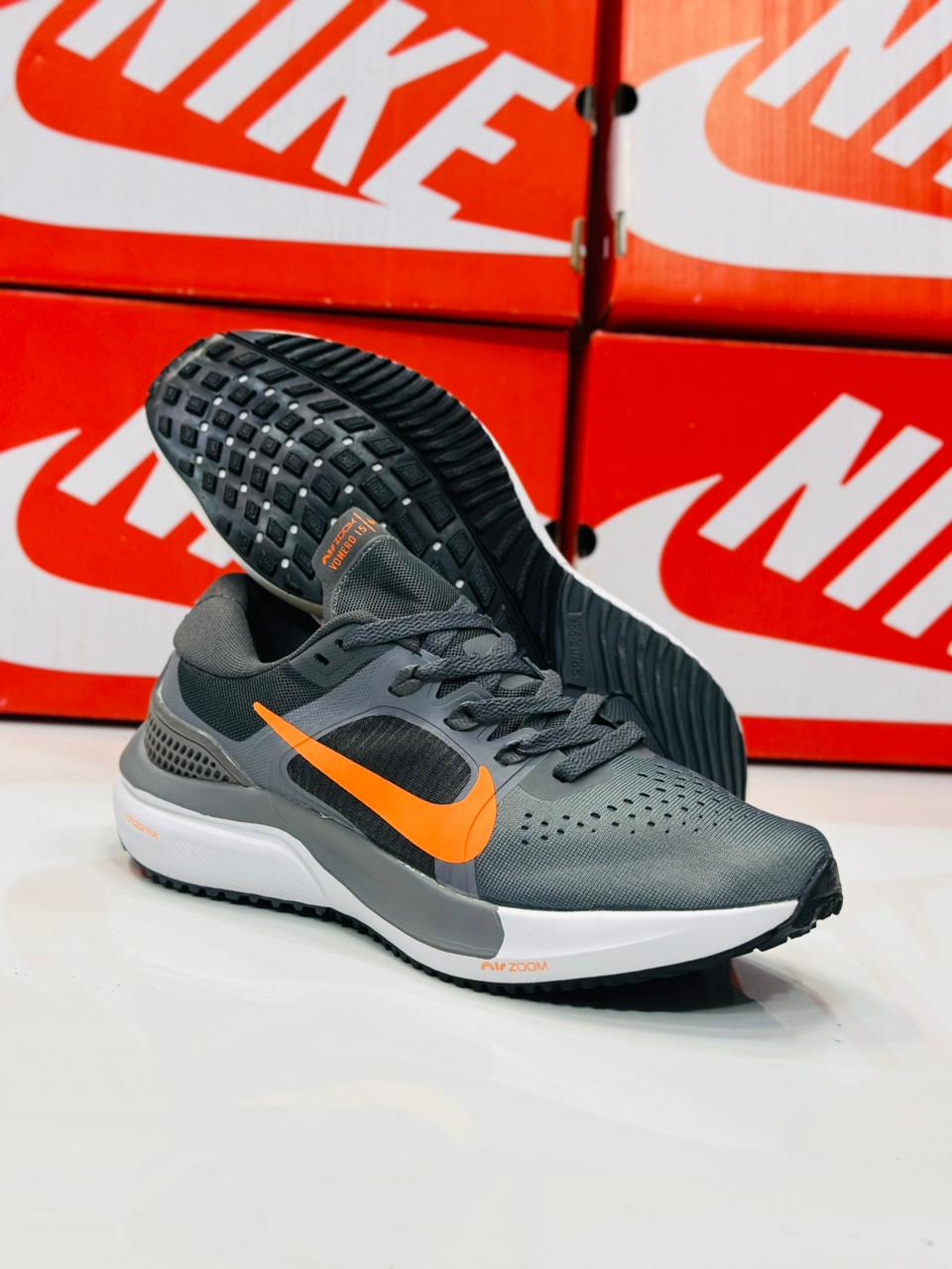 nike air zoom vomero 15 running shoes men pakistan