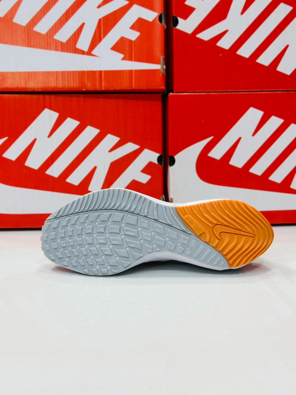 nike air zoom vomero 15 running shoes men pakistan