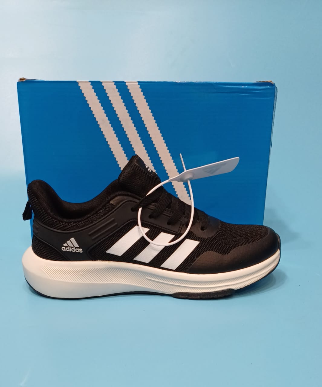 Buy Adidas Sneaker Vietnam Made in Pakistan – Super Lightweight Sneakers
