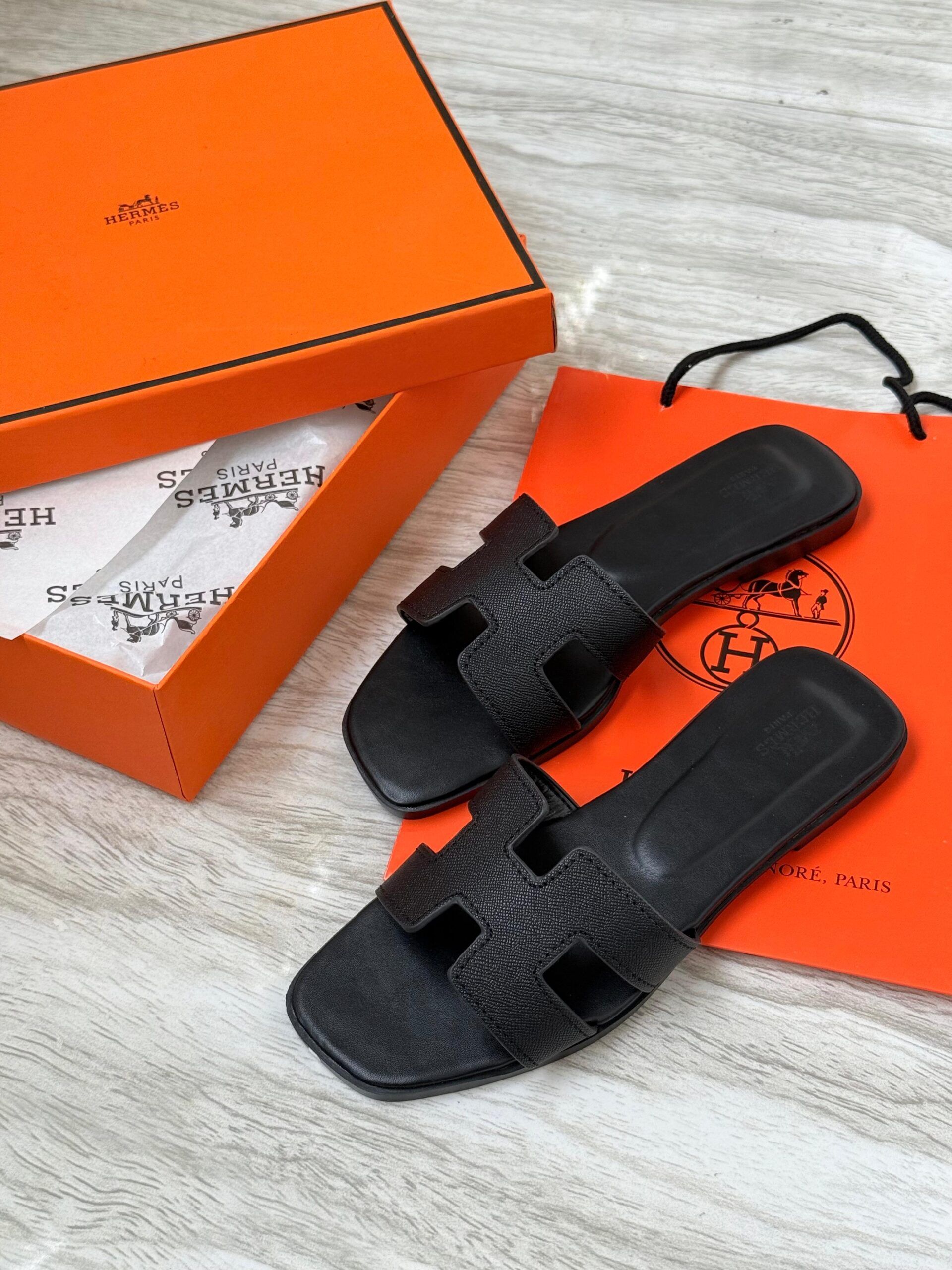 Hermès Flat Slipper for Women in Pakistan by Shop2Door Store