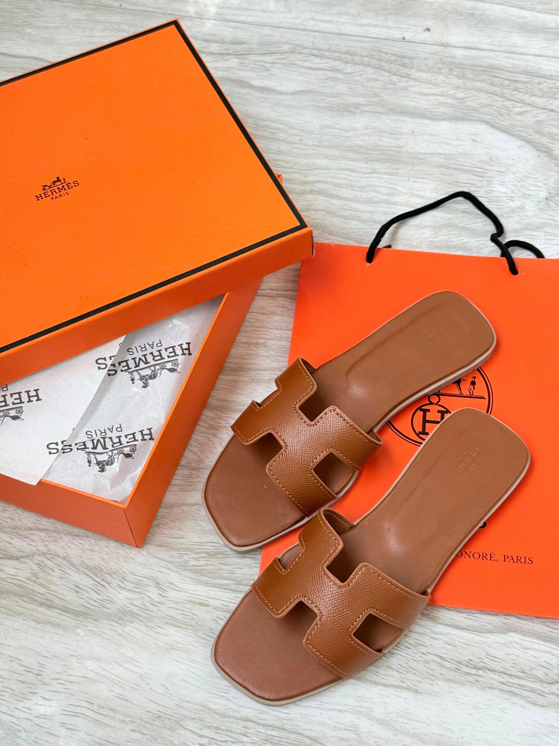 Hermès Flat Slipper for Women in Pakistan by Shop2Door Store