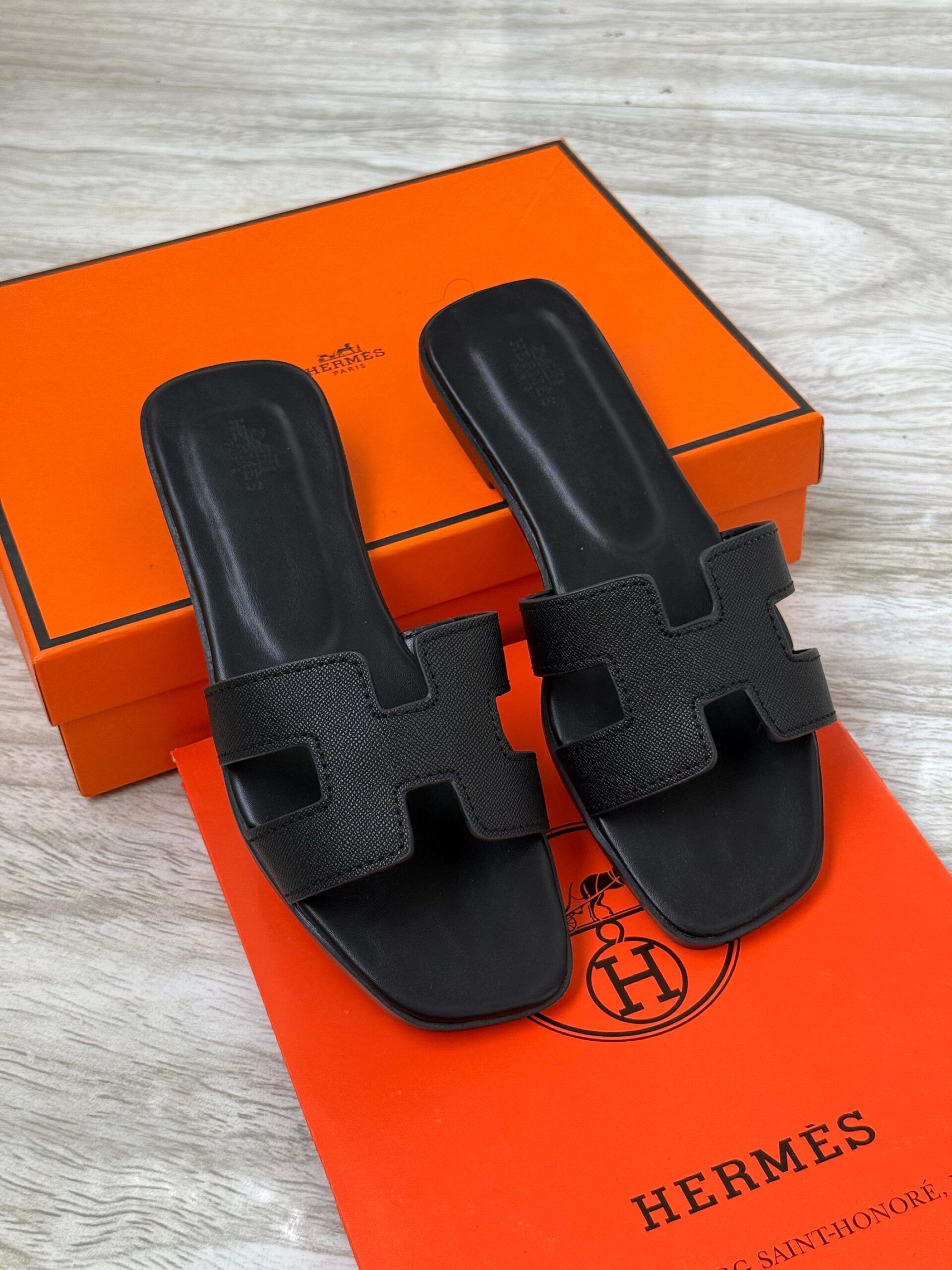 Hermès Flat Slipper for Women in Pakistan by Shop2Door Store