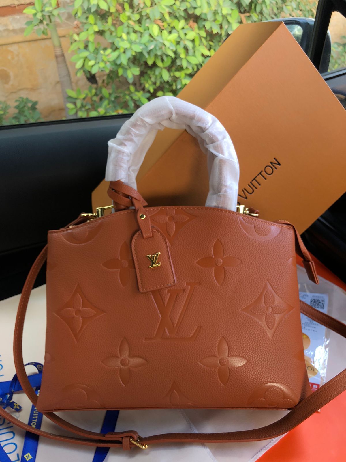 Louis Vuitton OG bag for her AAA quality