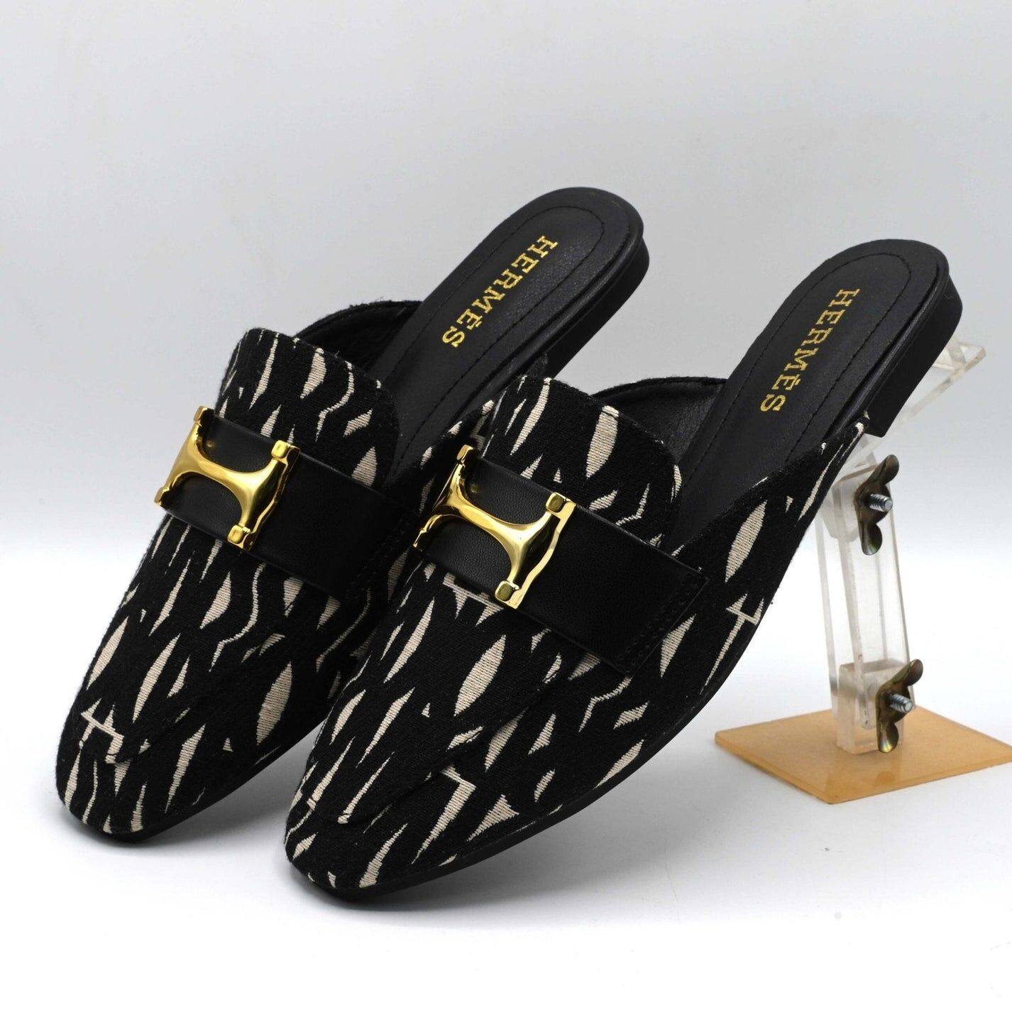 Hermès pink pumps luxury heels