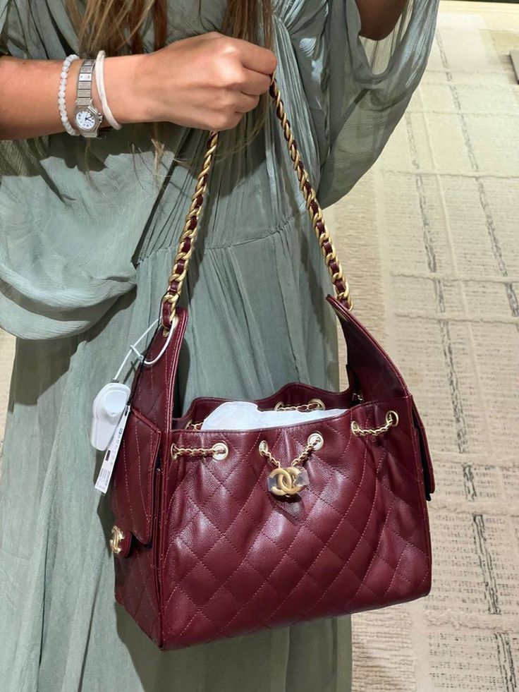 Chanel 25 Hobo Caviar Quilted Handbag Pakistan