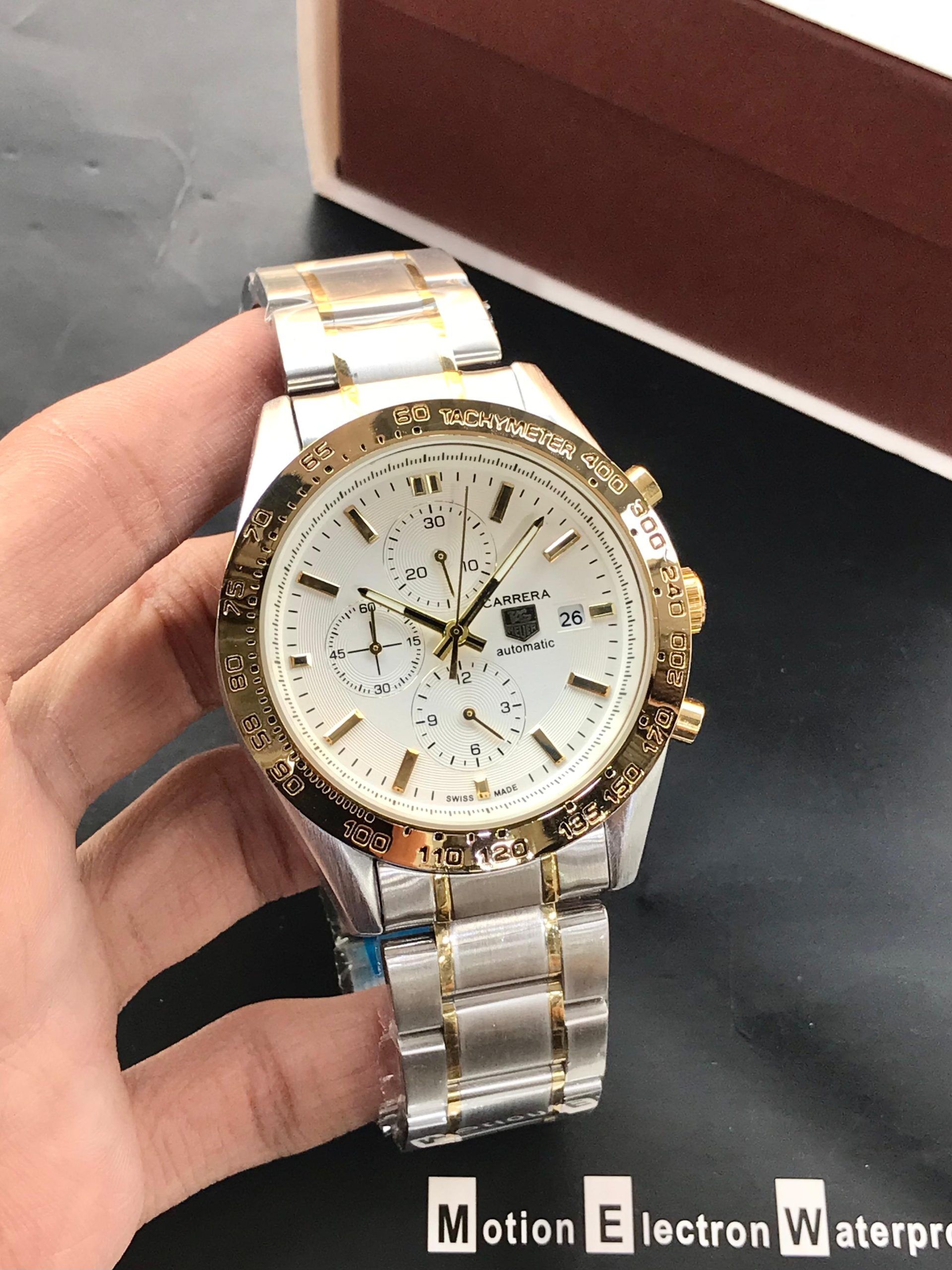 "TAG Heuer Carrera Men’s Watch with quartz movement, chronograph functions, date display, and heavy-weight design."