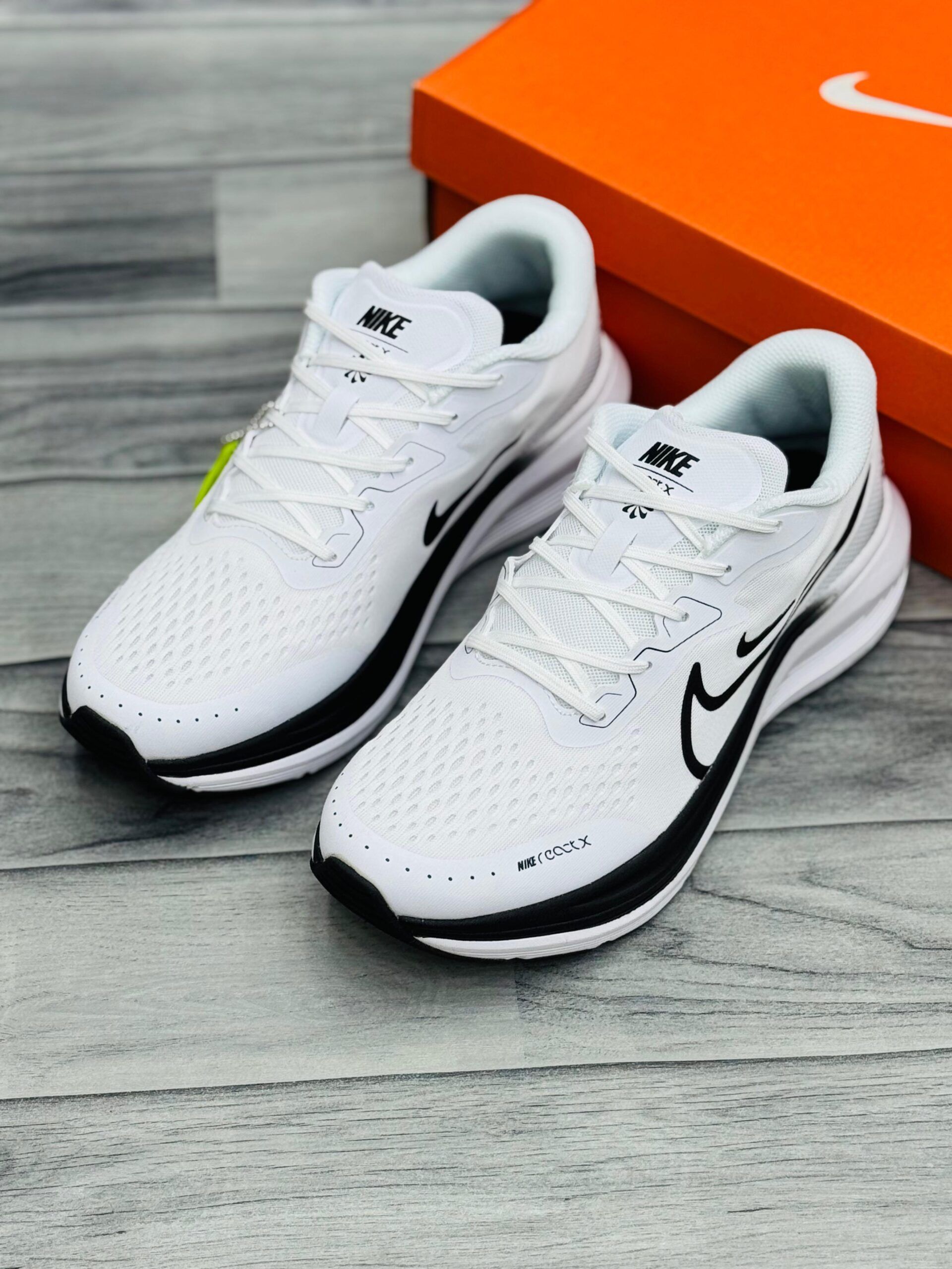 Nike Air Alpha Zoom Runners