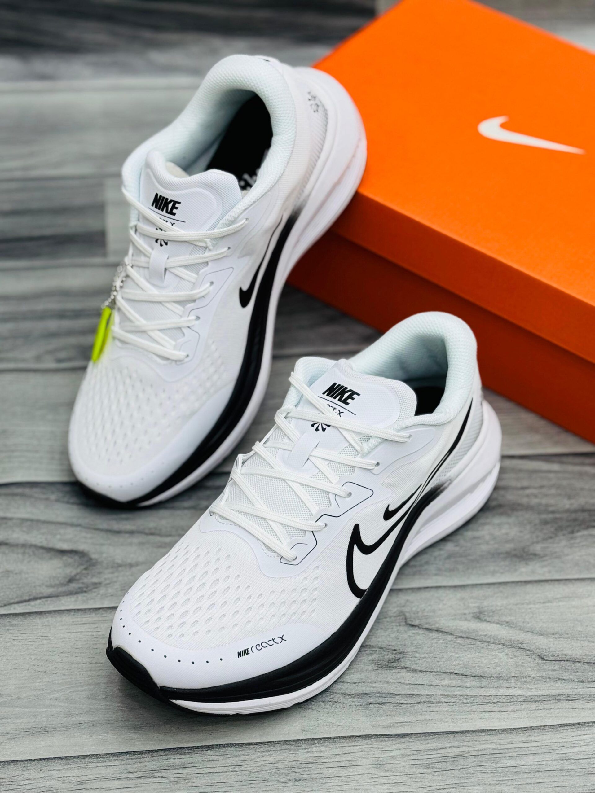 Nike Air Alpha Zoom Runners