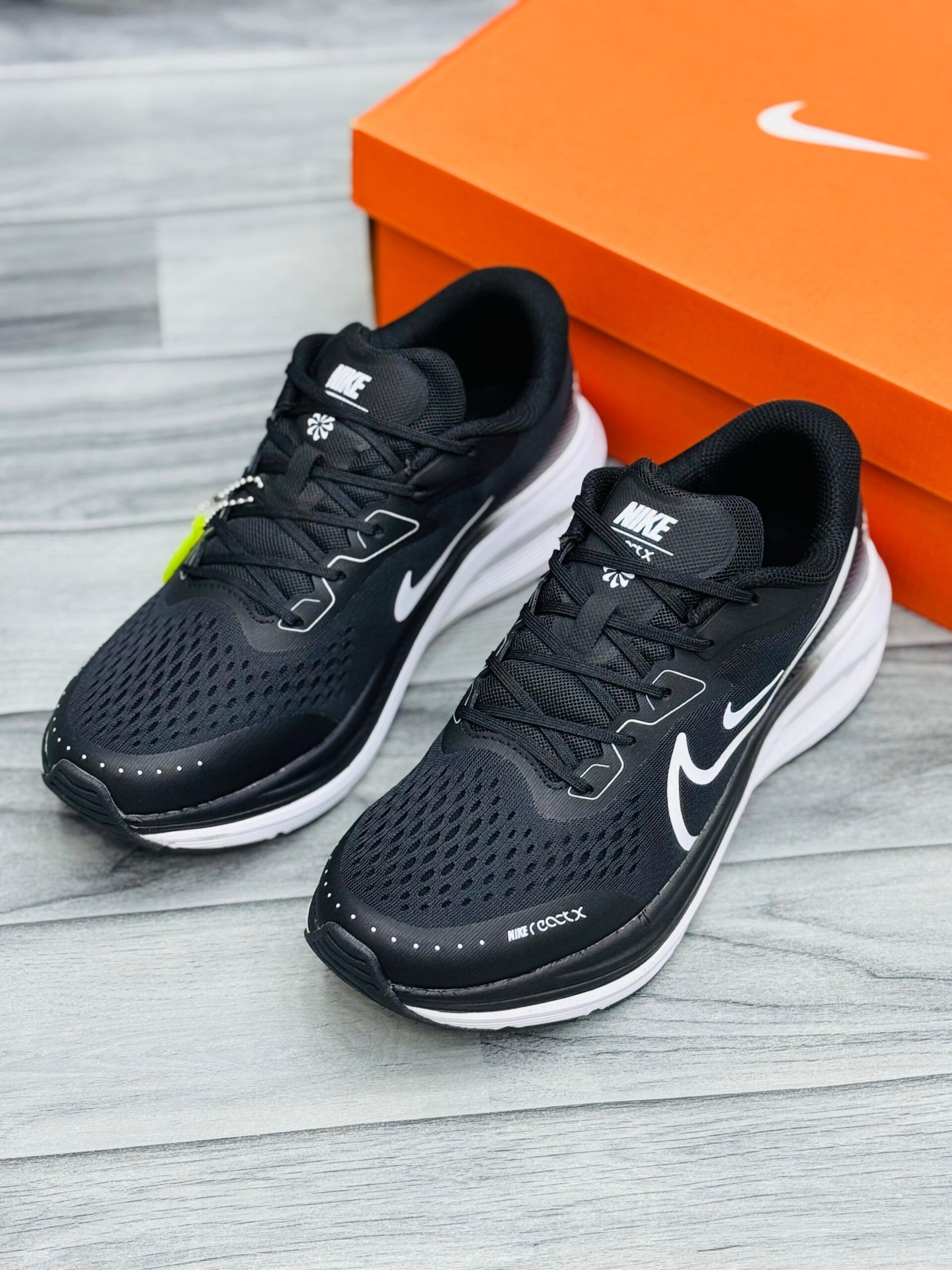 Nike Air Alpha Zoom Runners