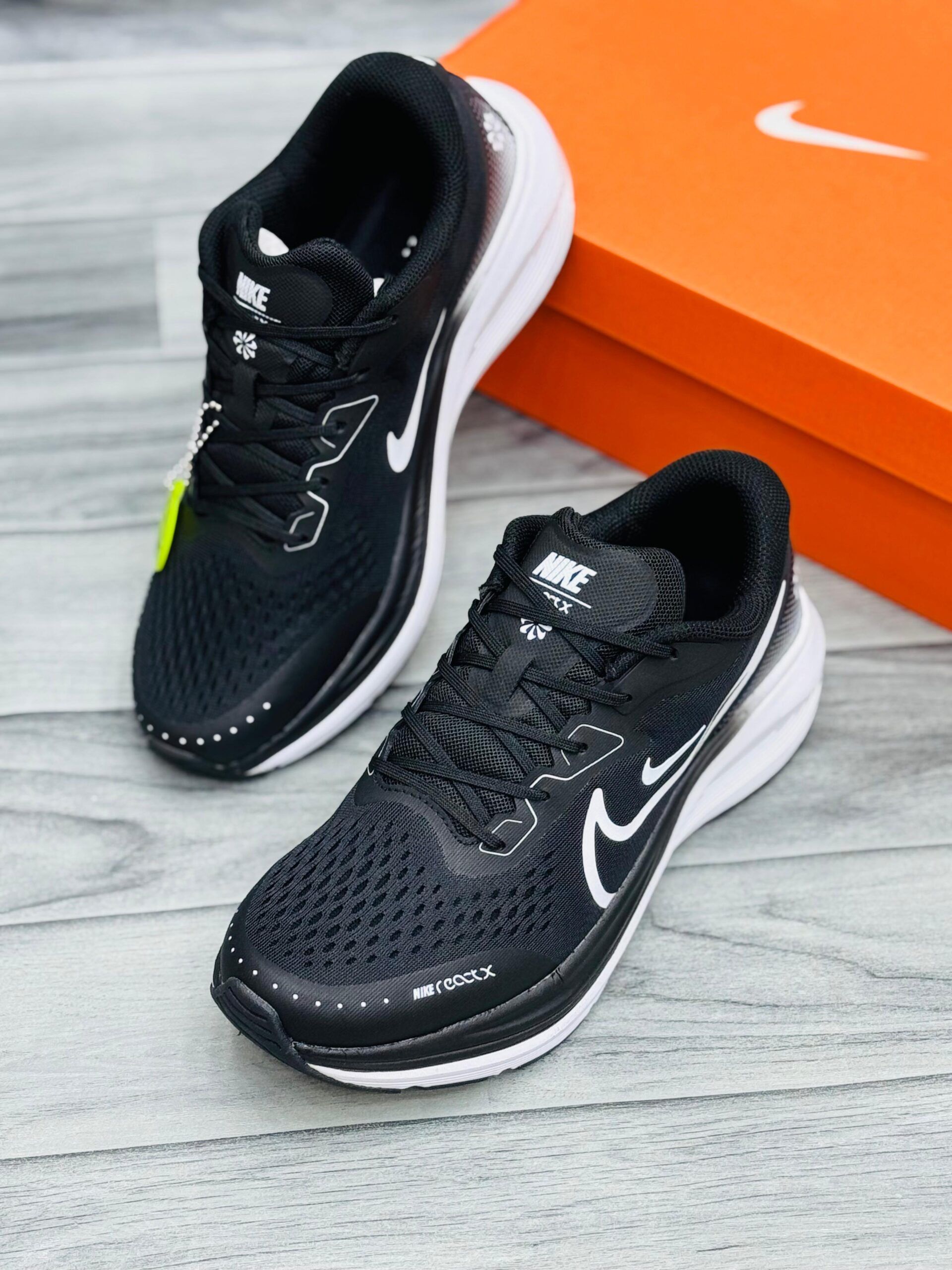 Nike Air Alpha Zoom Runners